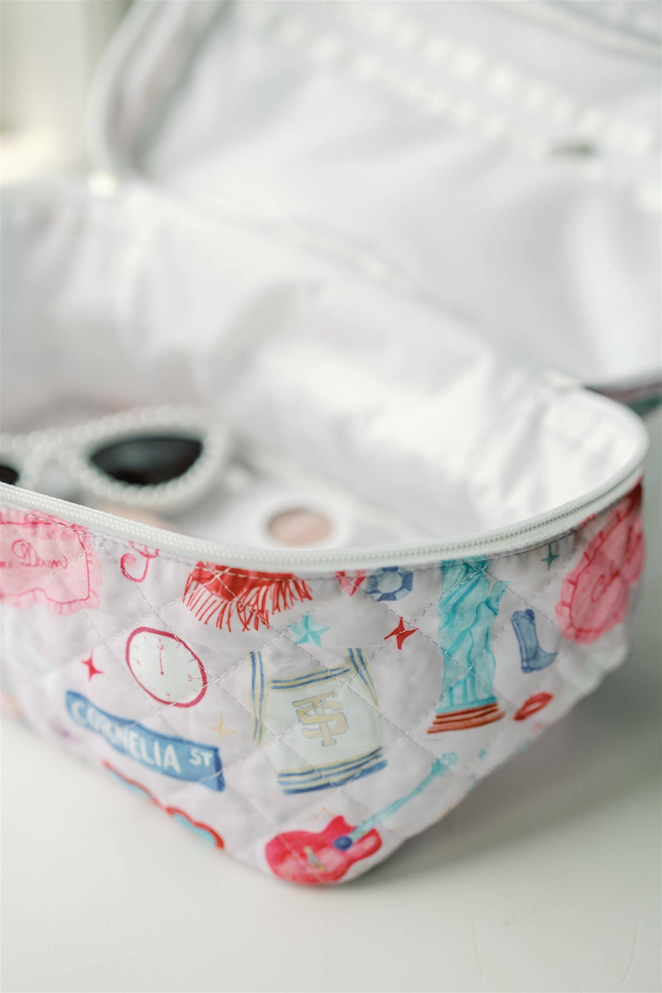 Taylor Swift Make-Up Toiletry Bag