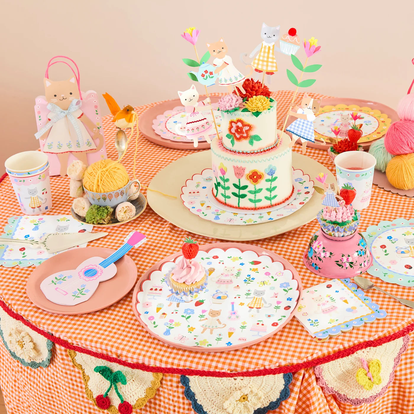 Kitten Club Dinner Plates