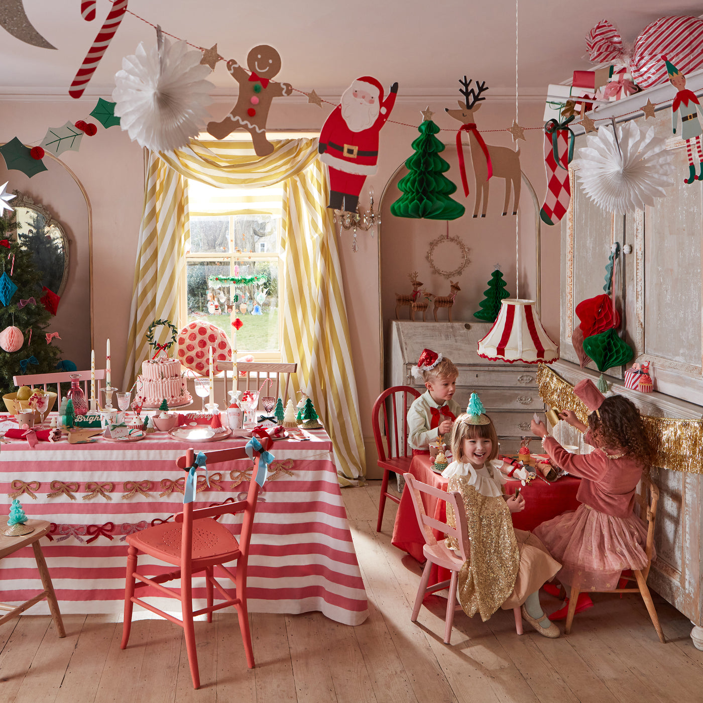 Christmas Characters Garland Set